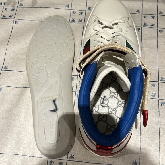 Gucci White Sneakers with Red and Green Accents - Picture 11 of 14